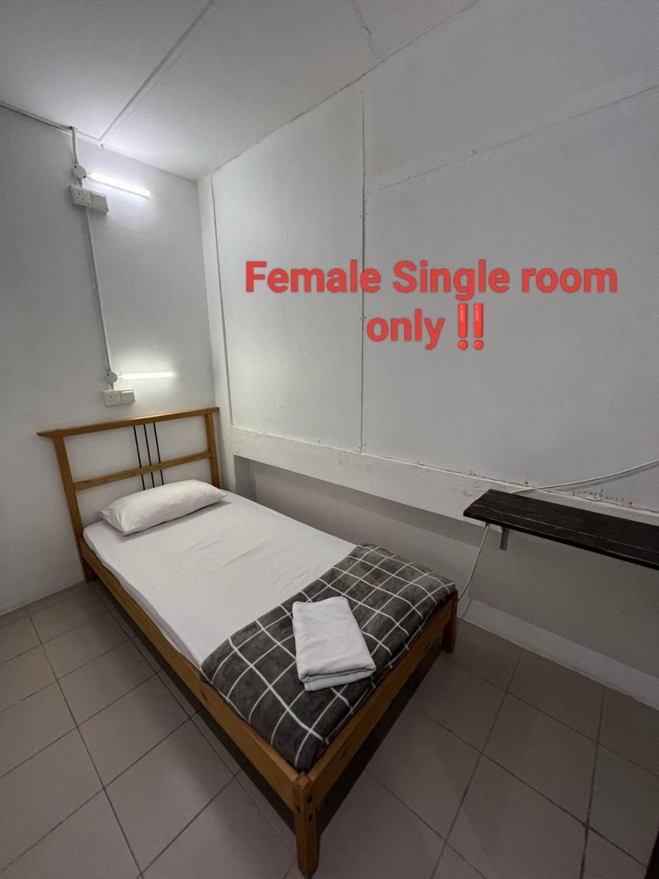 Sunset Homestay - Backpacker Hostel Self Checkin 쿠칭 외부 사진
